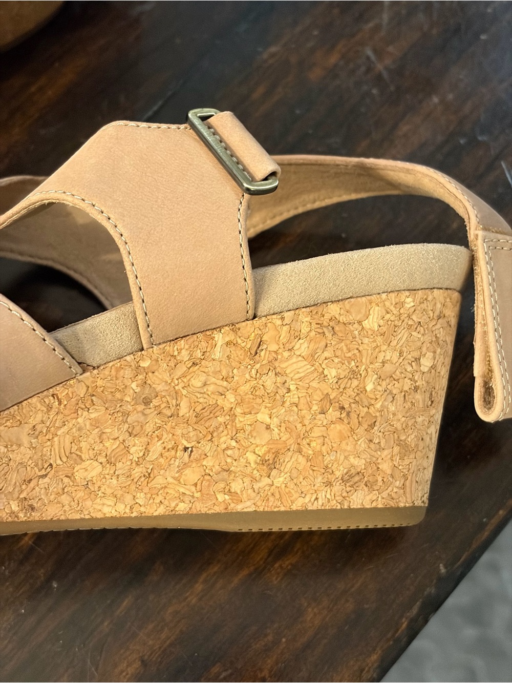 Clarks Unstructured Women’s Light Tan Cross-Strap Slingback wedge Sandals 8.5 - Picture 4 of 7
